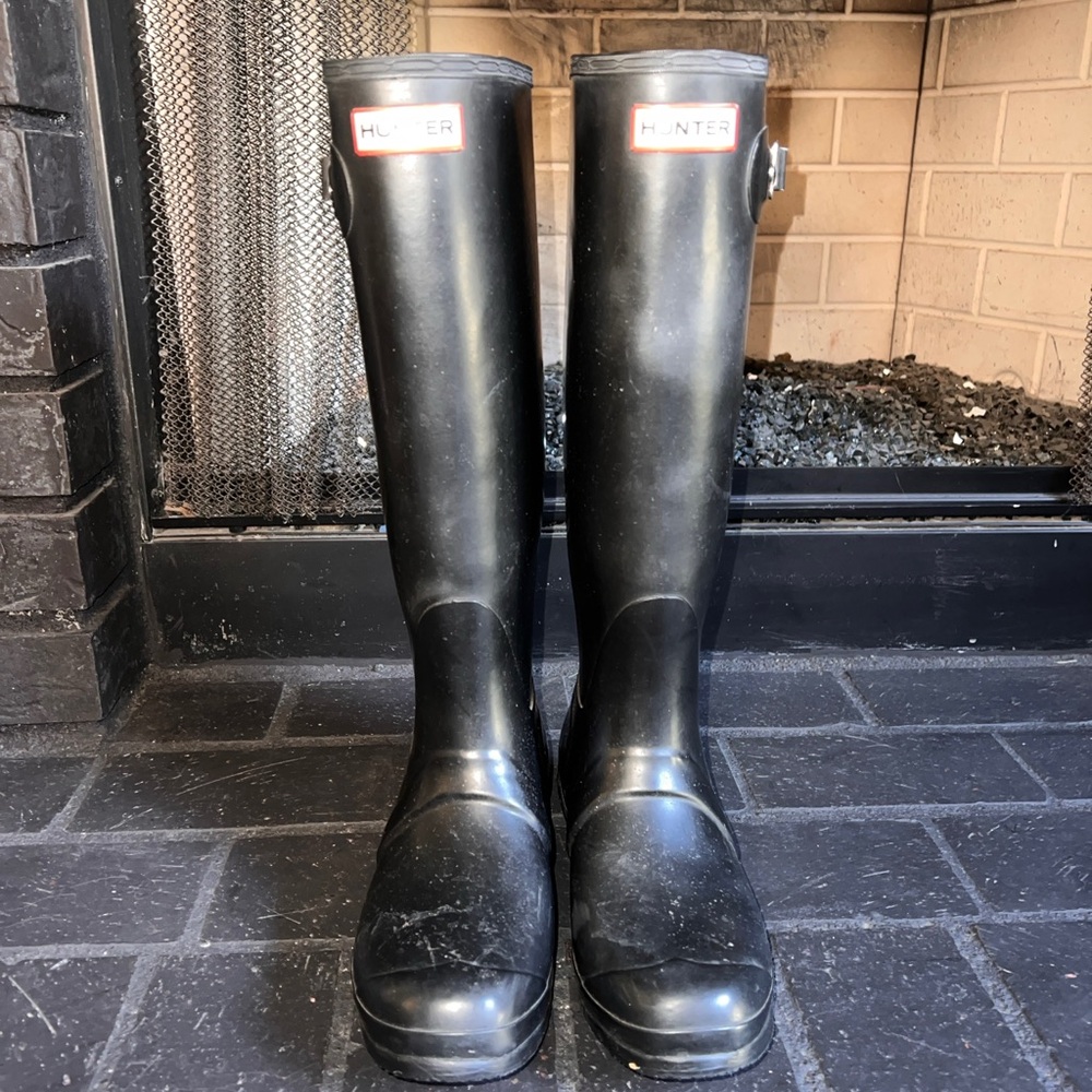 Black Hunter knee high wellies (rain boots)